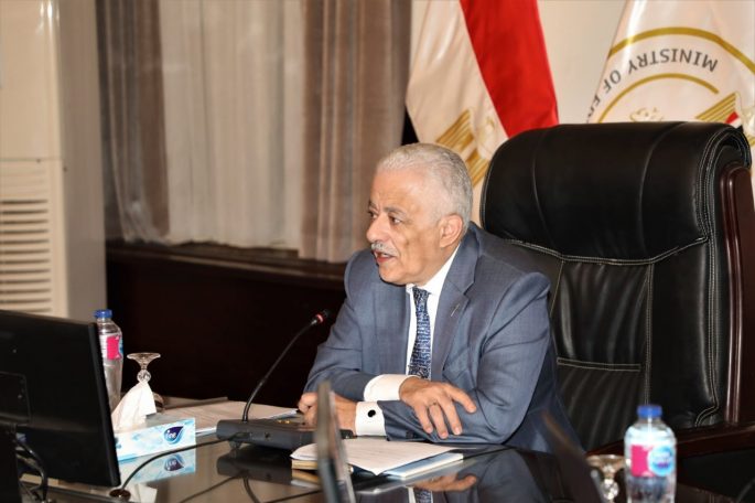 “التعليم”: النسخ المتداولة من مناهج العلوم والرياضيات الجديدة للصف الرابع الابتدائي مسربة وليست نهائية