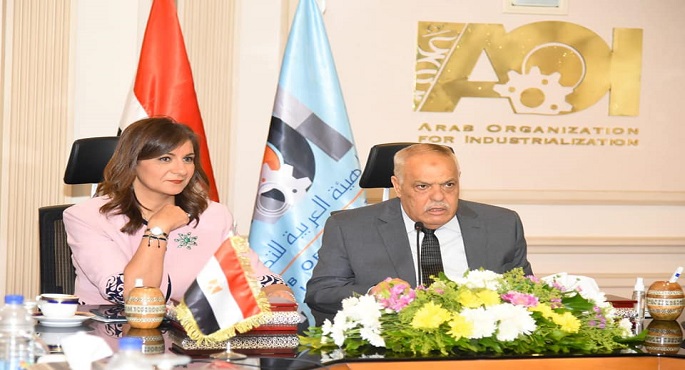 بالصور.. وزيرة الهجرة : حريصون على الاستفادة من خبرائنا بالخارج في توطين صناعات الجيل الرابع خاصة في مجال السيارات الكهربائية