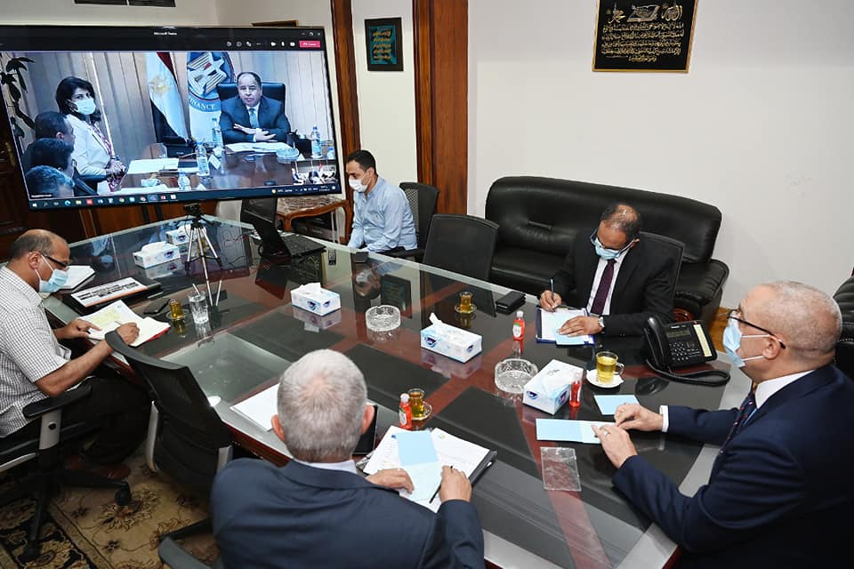 بالصور.. وزيرا الإسكان والمالية يناقشان بعض الموضوعات المشتركة