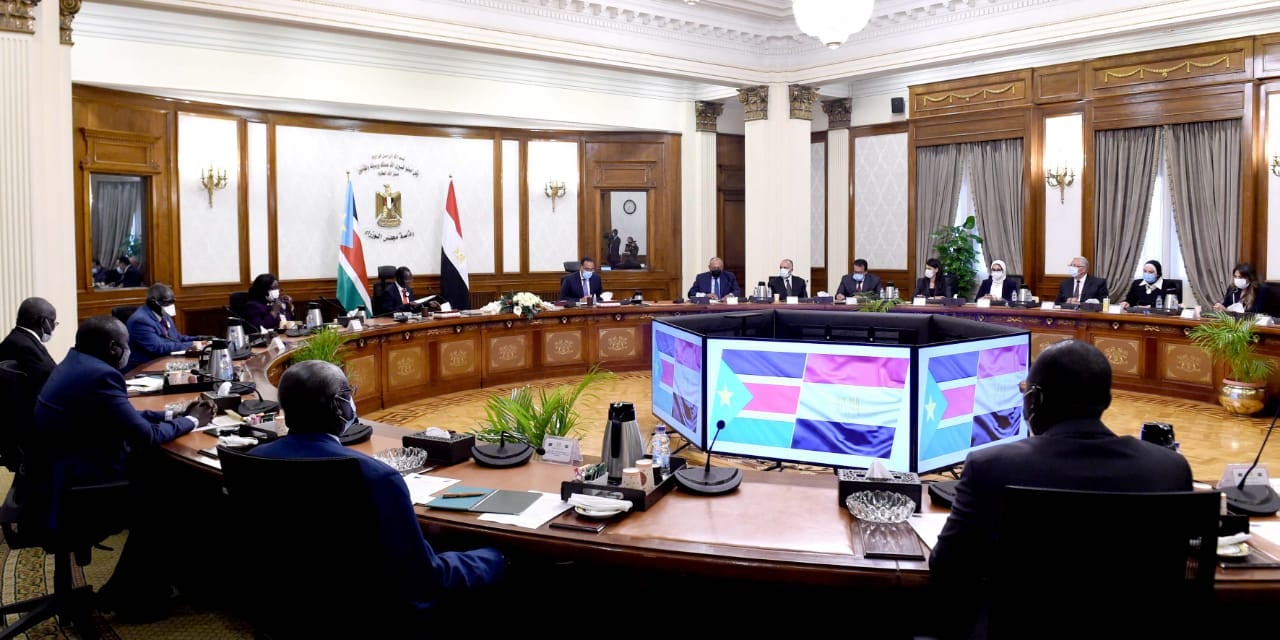 رئيس الوزراء ونائب رئيس جنوب السودان يفتتحان الدورة الأولي للجنة العليا المشتركة بين البلدين