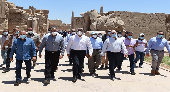 بالصور.. رئيس الوزراء يتفقد أعمال مشروع ترميم طريق الكباش بالأقصر استعدادا لاحتفالية الافتتاح
