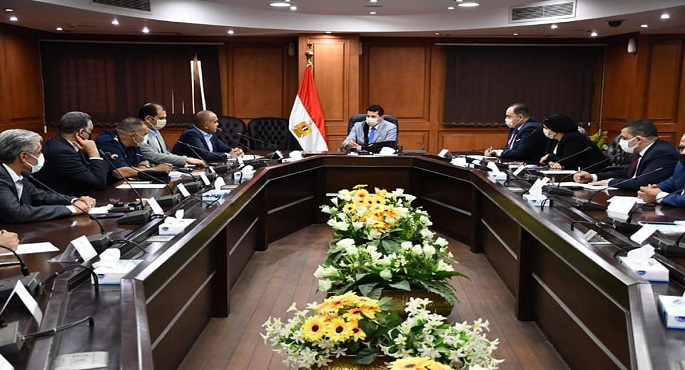 بالصور.. وزير الرياضة يترأس اجتماع اللجنة العليا لمبادرة “مصر بلا غرقى”