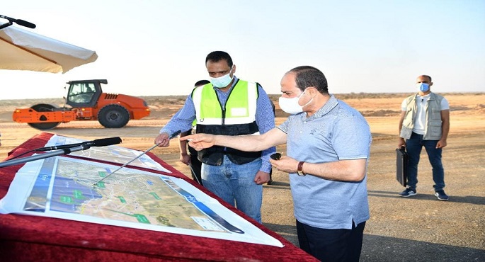 بالفيديو والصور.. الرئيس السيسي يتفقد مشروعات تطوير شبكة محاور وطرق الساحل الشمالي