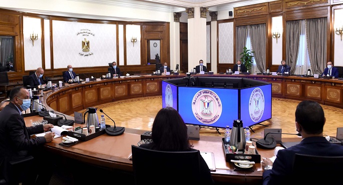 بالصور.. رئيس الوزراء يترأس اجتماع اللجنة الرئيسية لتقنين أوضاع الكنائس
