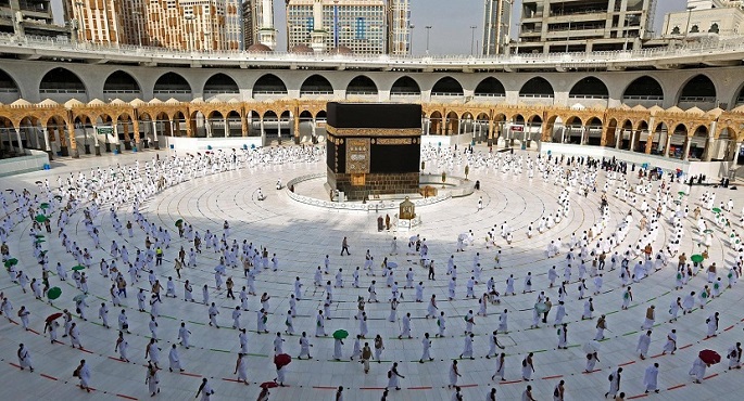 صحف سعودية: المملكة تنظم موسم الحج “باقتدار” في ظل جائحة كورونا