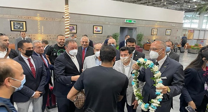 بالصور..وزيرا الرياضة والطيران يستقبلان بعثة الأهلي بعد تتويجهم بالبطولة العاشرة لدوري أبطال إفريقيا