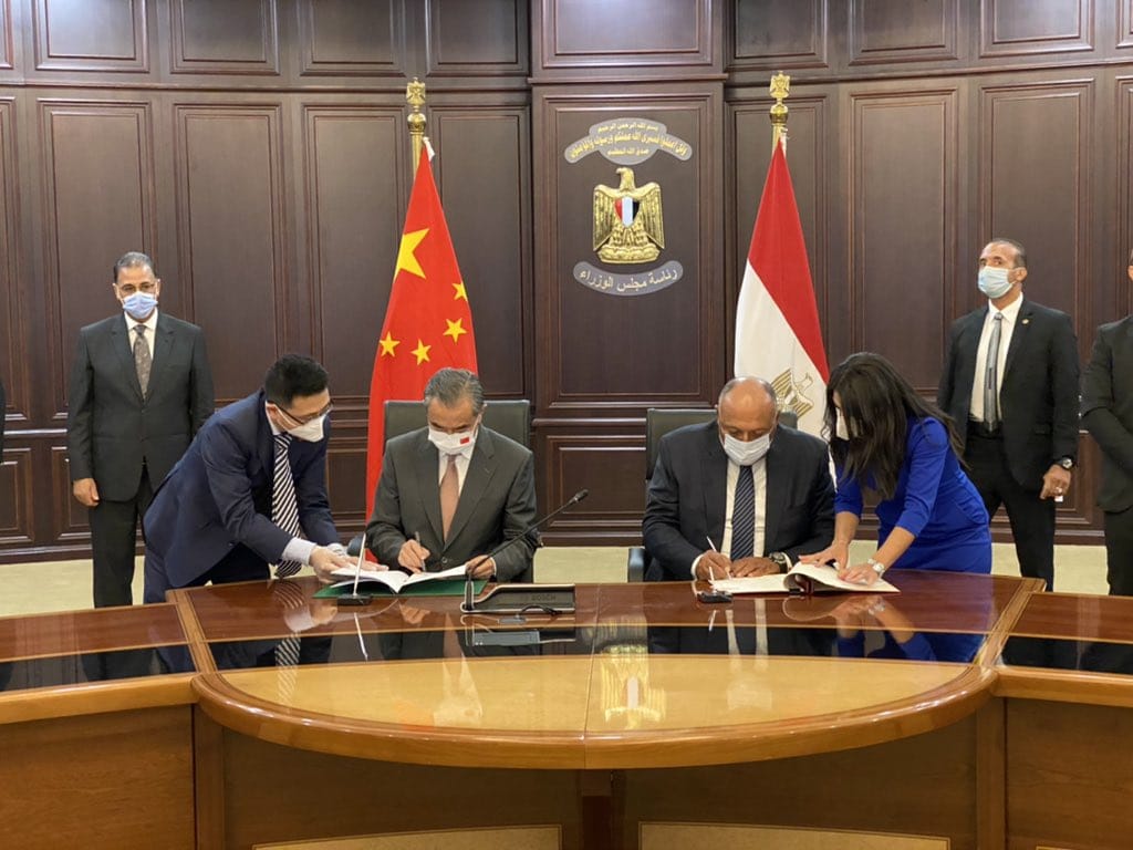 بالصور .. وزيرا خارجية مصر والصين يوقعان اتفاق إنشاء لجنة التعاون الحكومية المشتركة