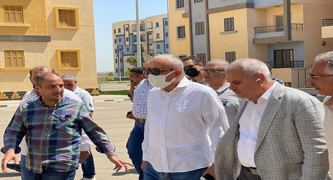 مسئولو “الإسكان” يتفقدون وحدات “سكن لكل المصريين” بمدينة السادات