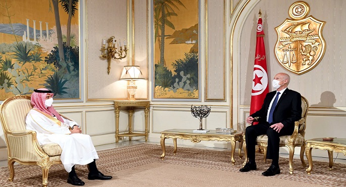 بالصور.. الرئيس التونسي يستقبل وزير الخارجية السعودي الأمير فيصل بن فرحان