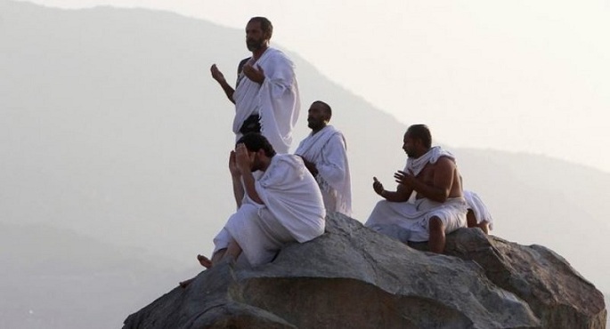 ركن الحج الأعظم.. أخطاء ينبغي على الحاج تجنبها في عرفات