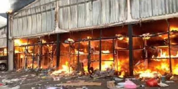 مصرع 14 شخصا وإصابة 26  إثر اندلاع حريق بمستودع في تشانغتشون بالصين