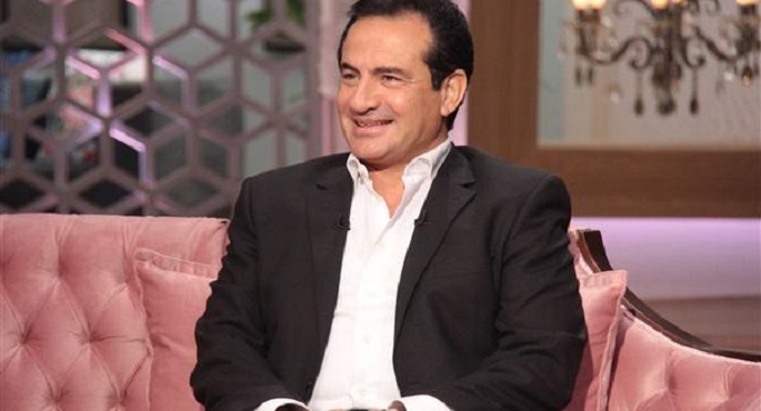 محمد ثروت يحصد جائزة الإبداع بمهرجان همسة