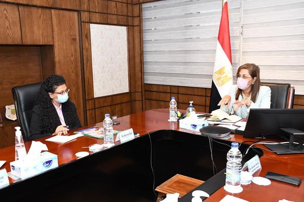 وزيرة التخطيط : أولوية حكومية لتحسين الحياة في المجتمعات الريفية