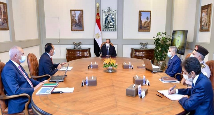الرئيس السيسي يتابع أداء ونشاط هيئة قناة السويس والمشروعات الاستثمارية بالمنطقة الاقتصادية بها