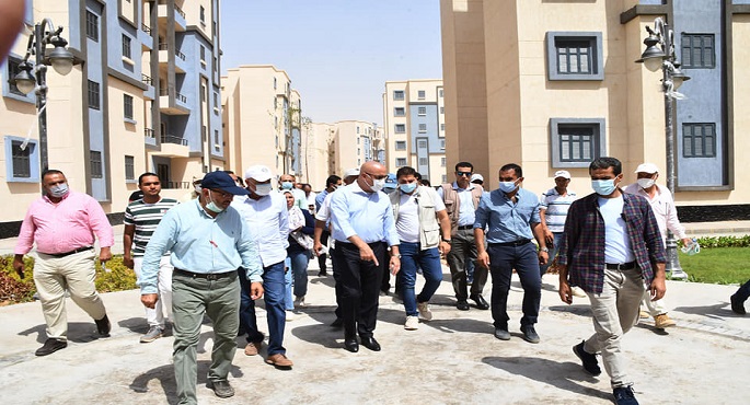 بالصور .. وزير الإسكان يتفقد الوحدات السكنية بالمبادرة الرئاسية “سكن لكل المصريين” بمدينة حدائق العاصمة