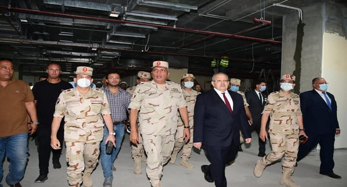 بالصور.. المتحدث العسكري: رئيس الهيئة الهندسية للقوات المسلحة ورئيس جامعة القاهرة يتفقدان المعهد القومى للأورام الجديد