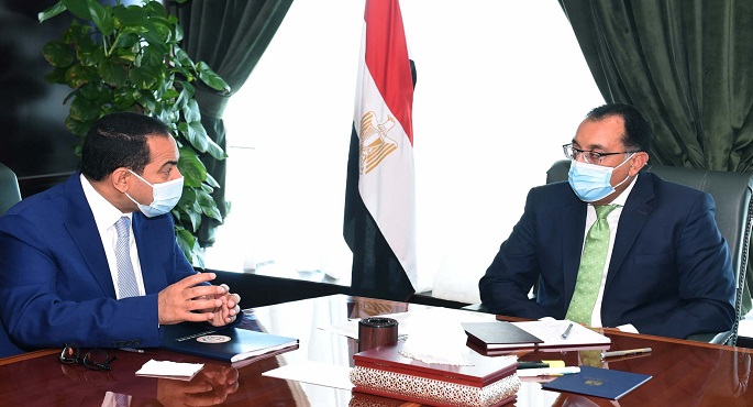 بالصور .. رئيس الوزراء يتابع جهود تدريب الموظفين المرشحين للانتقال إلى العاصمة الإدارية الجديدة