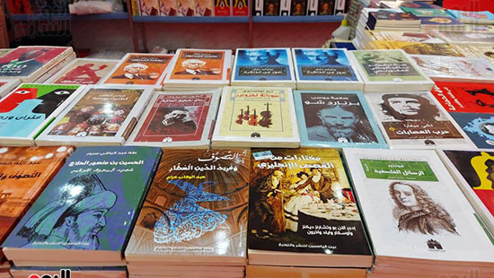 أنشطة جناح الأزهر تجذب رواد معرض الكتاب بالإسكندرية