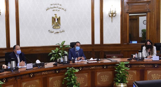بالصور.. رئيس الوزراء يناقش مؤشرات أداء الأعمال ومقترحات تحسين مؤشر سداد الضرائب