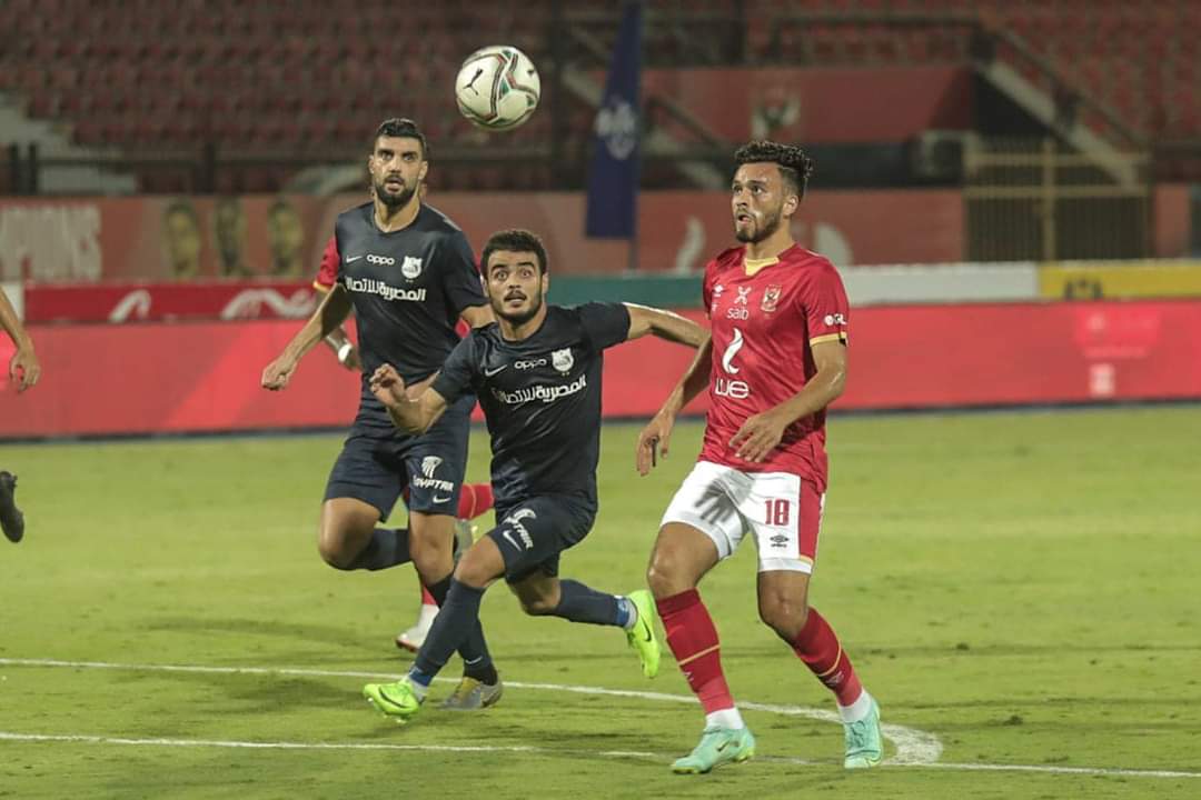 الأهلي يواصل مطاردة الزمالك على صدارة الدوري بفوزه على إنبي بثنائية نظيفة