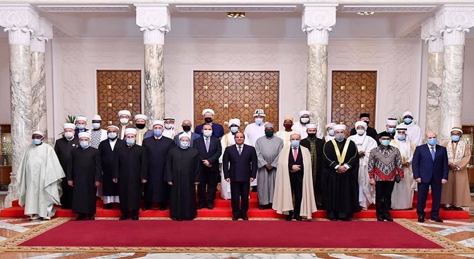 السيسي يؤكد أهمية مؤسسات الإفتاء في نشر صحيح الدين وتنقية الخطاب الديني من الأفكار المغلوطة