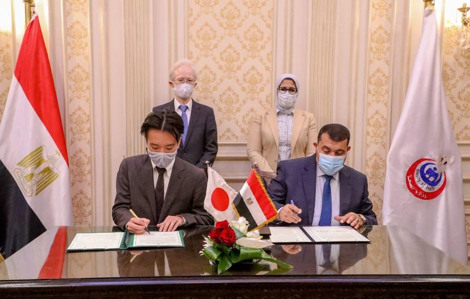 بالصور.. وزيرة الصحة تستقبل السفير الياباني لدى مصر لتعزيز سبل التعاون في القطاع الصحي