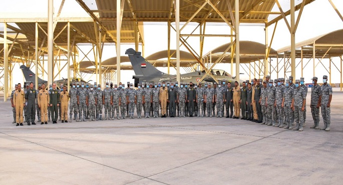 بالصور.. وصول القوات الجوية إلى قاعدة “الظفرة” للمشاركة في التدريب الجوي المصرى الإماراتى “زايد-3”