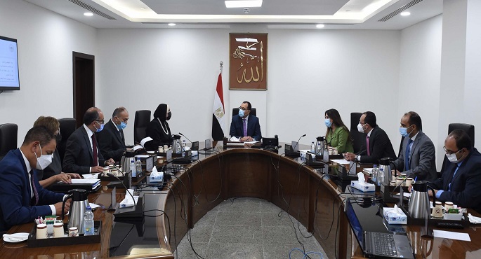 بالصور.. رئيس الوزراء يناقش إجراءات التوسع في إقامة المزيد من المعارض التجارية المصرية في القارة الافريقية