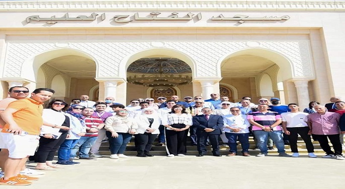 بالصور.. “الهجرة” تنظم زيارة إلى مسجد الفتاح العليم بالعاصمة الإدارية لوفد الجاليات المصرية