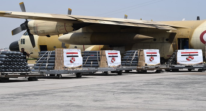 بالفيديو والصور..3 طائرات عسكرية مصرية محملة بمعدات طبية وأكسجين لدعم تونس في التصدي لجائحة كوفيد-19