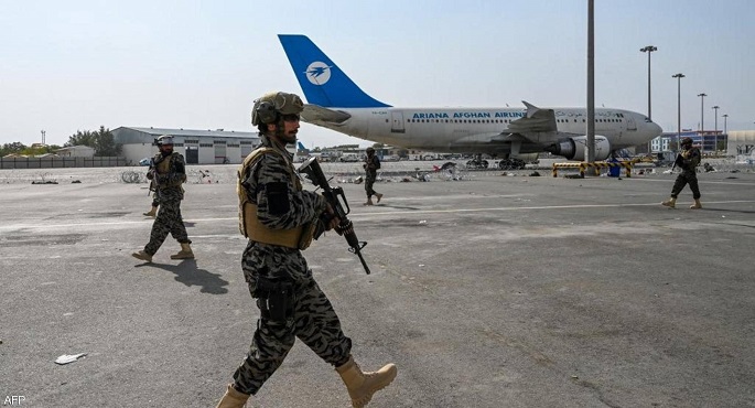 طالبان تحتفل باتمام الانسحاب الأمريكي .. وجنودها يسيطرون بالكامل على مطار كابول