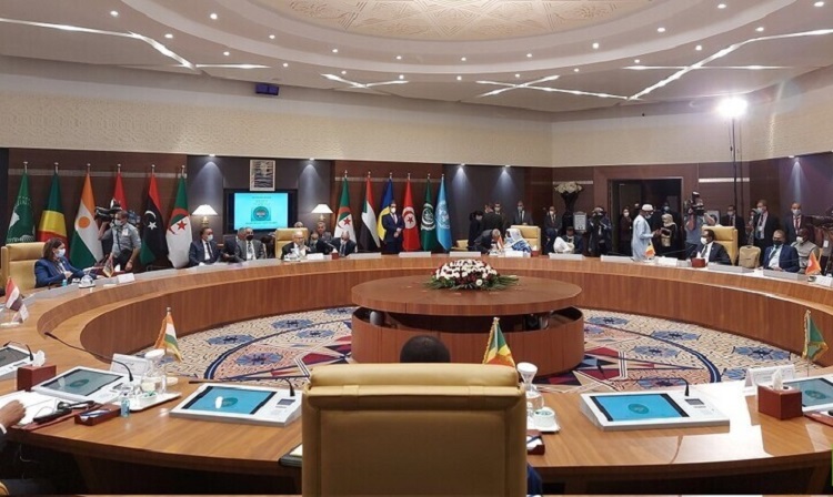 في البيان الختامي.. دول الجوار تؤكد تمسكها بسيادة ليبيا ووحدتها الوطنية ورفض جميع أشكال التدخلات الأجنبية