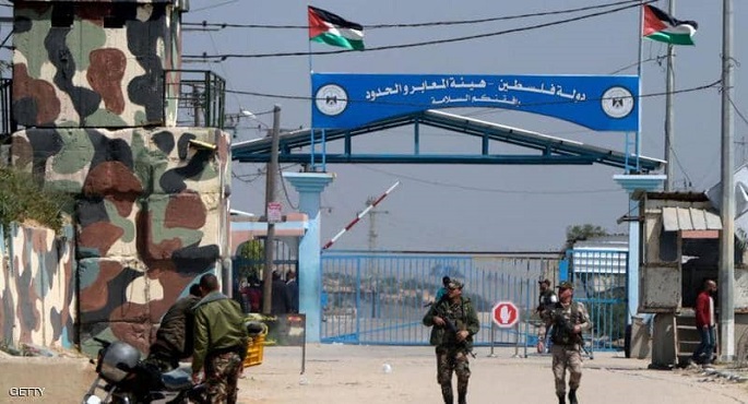 إسرائيل تفتح معبرين مع غزة لإدخال الوقود والبضائع