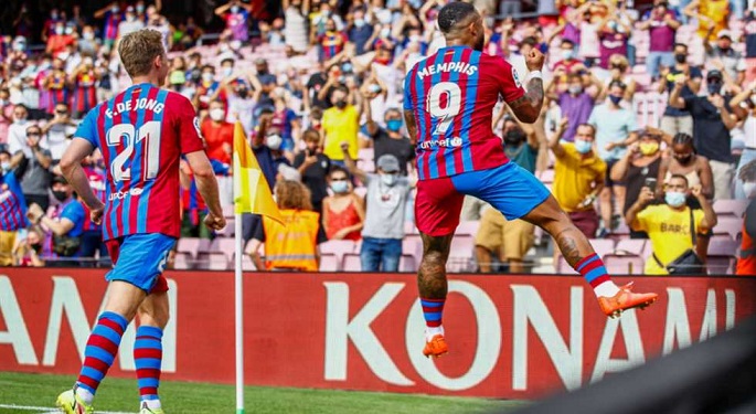 ديباي يقود برشلونة لفوز صعب على خيتافي في الدوري الإسباني