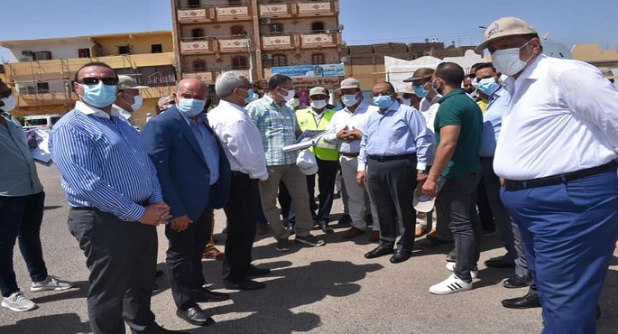بالصور..وزير التنمية المحلية ومحافظ الأقصر يتفقدان مشروعات إحياء طريق الكباش