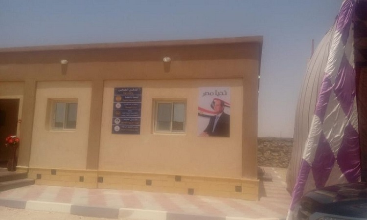 بالصور.. وزيرة البيئة تسلم محافظة الوادي الجديد المدفن الصحي بالخارجة