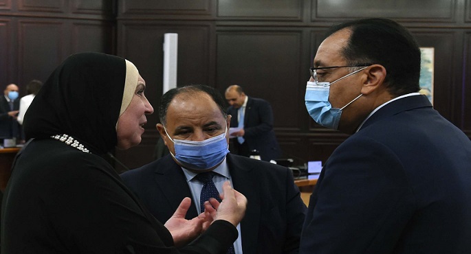 وزيرة الصناعة تعرض خطوات تنفيذ 100 إجراء لتحفيز الصناعة على مجلس الوزراء