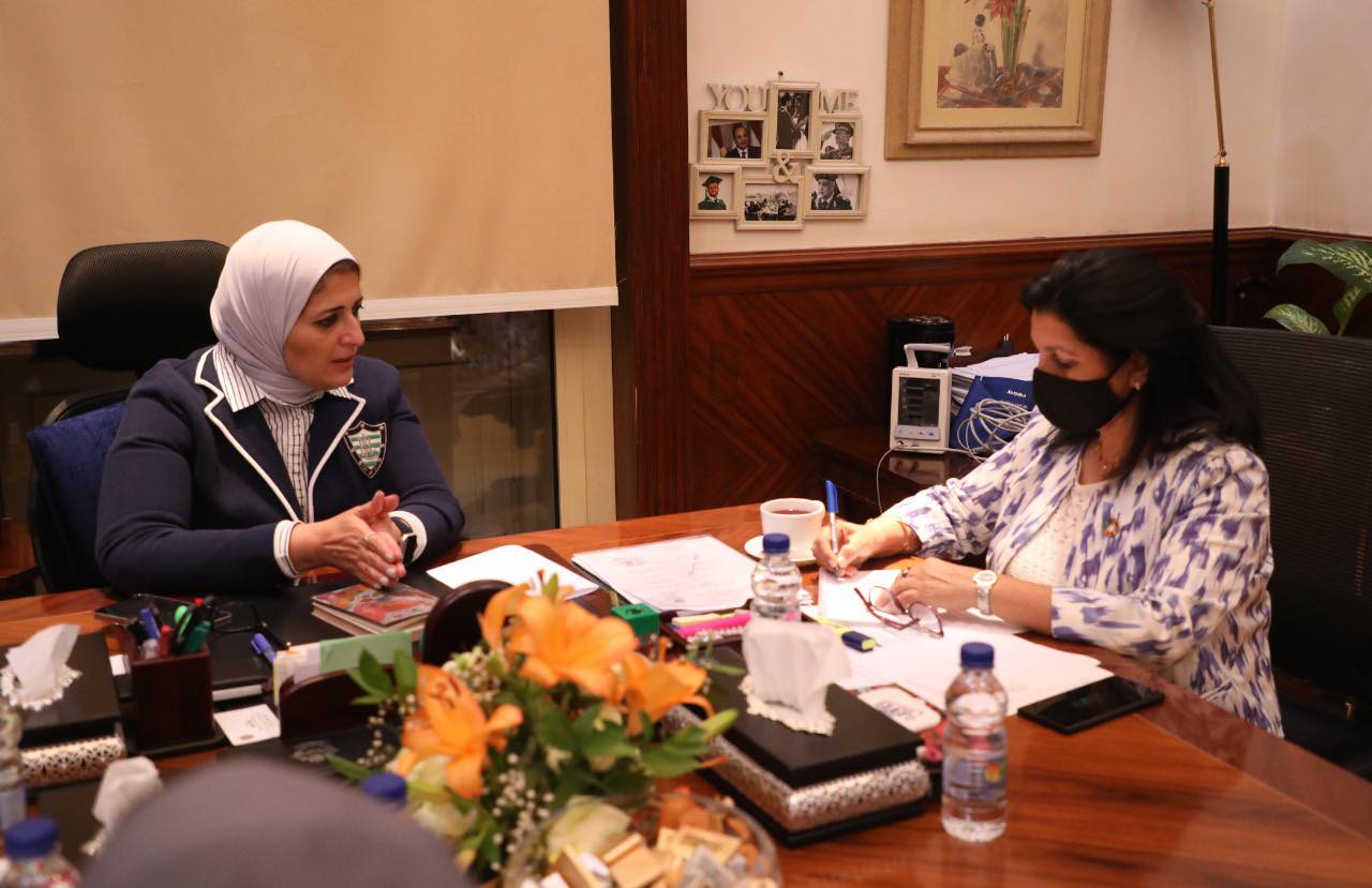 بالصور.. وزارة الصحة تعلن تفاصيل اجتماعها مع ممثل منظمة الصحة العالمية بمصر