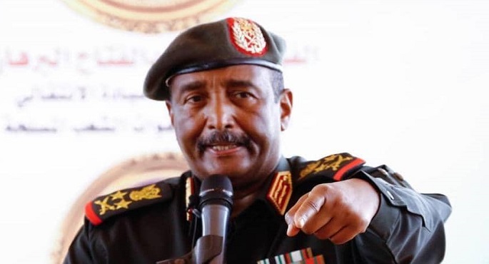 البرهان يؤكد التزام وحرص القوات المسلحة السودانية على حماية الفترة الانتقالية