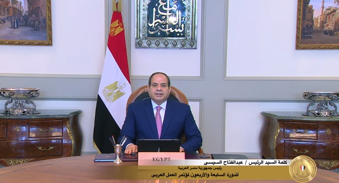 بالفيديو.. الرئيس السيسي: العالم العربى يواجه العديد من التحديات التي يفرضها النظام العالمي الراهن