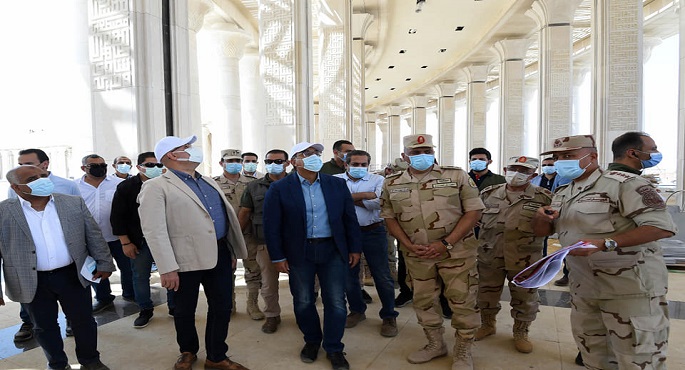 بالصور .. رئيس الوزراء يتفقد مبنى البرلمان و مشروع المحطة المركزية للحافلات بالعاصمة الإدارية الجديدة