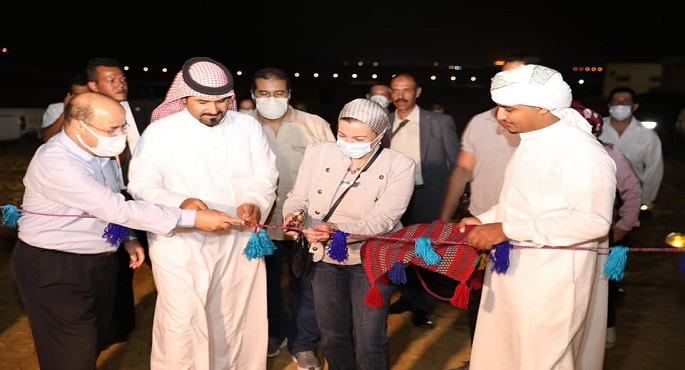 بالصور .. وزيرة البيئة تفتتح الخيمة البدوية بمحمية الغابة المتحجرة كأول مشروع للاستثمار البيئي بالمحميات
