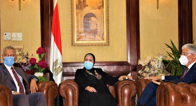بالصور .. وزيرة التجارة تستعرض مع رئيس المؤسسة الدولية الإسلامية لتمويل التجارة مشروعات التعاون