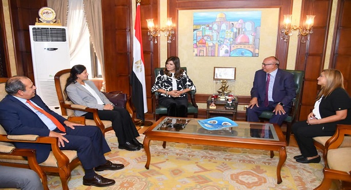 وزيرة الهجرة تبحث التعاون مع الجامعة البريطانية في تنفيذ مبادرات الوزارة