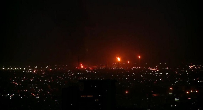 3 جرحى في حريق داخل مركز للحرس الثوري الإيراني