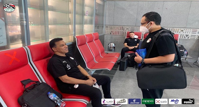 بالصور.. المنتخب الوطني لكرة القدم يغادر إلى الجابون