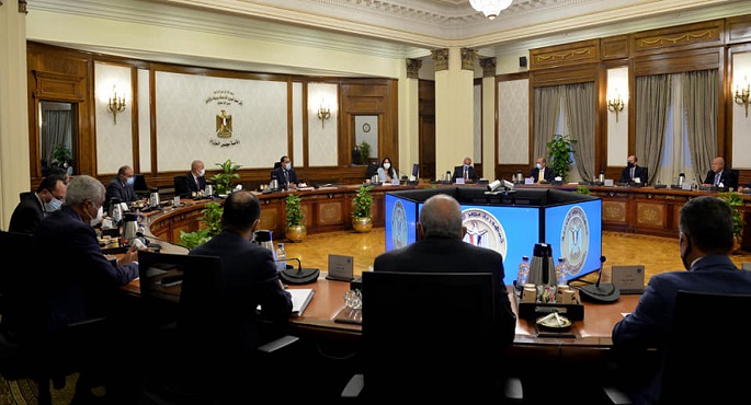 بالصور.. رئيس الوزراء يبحث مع عدد من المطورين العقاريين آليات تنظيم السوق العقارية