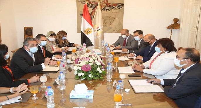 بالصور.. وزيرا السياحة والثقافة يبحثان وضع استراتيجية للترويج السياحي والثقافي لمصر محليا وعالميا