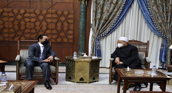 بالصور..شيخ الأزهر لرئيس البرلمان العراقي: ليس أمامنا إلا الوحدة والتلاحم طريقًا للأمن والاستقرار
