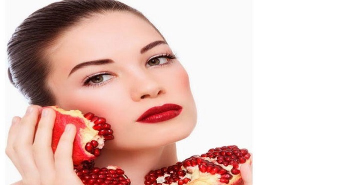 وصفات طبيعية من الرمان للبشرة.. للحصول على وجه خالٍ من العيوب